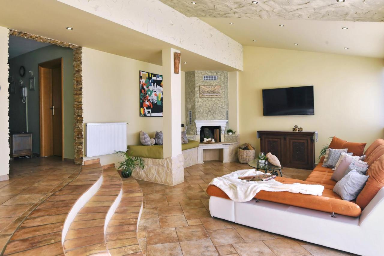 *****Pool House With Beautiful Seaview,Big Garden And Old Tavern***** 里耶卡 外观 照片