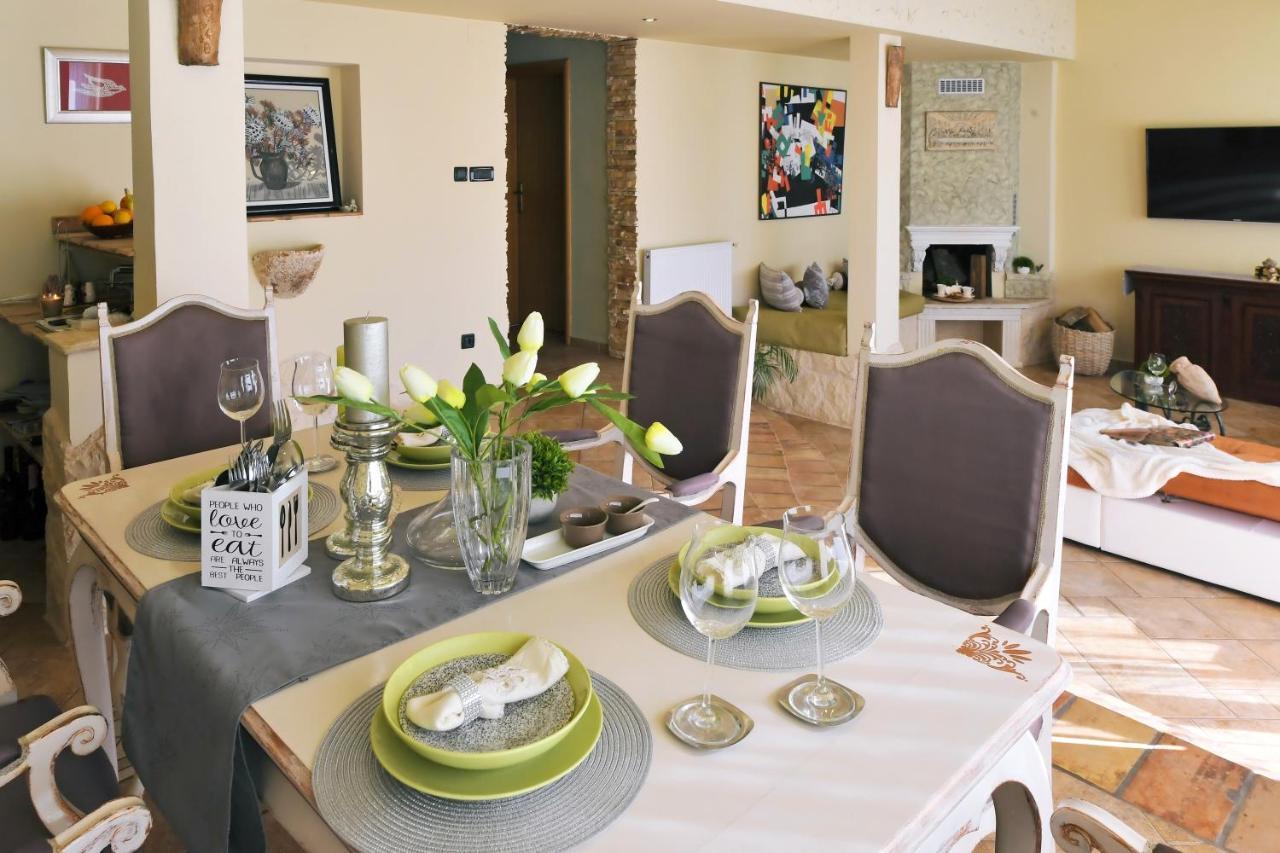 *****Pool House With Beautiful Seaview,Big Garden And Old Tavern***** 里耶卡 外观 照片
