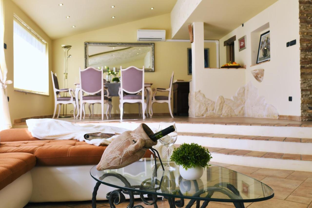 *****Pool House With Beautiful Seaview,Big Garden And Old Tavern***** 里耶卡 外观 照片